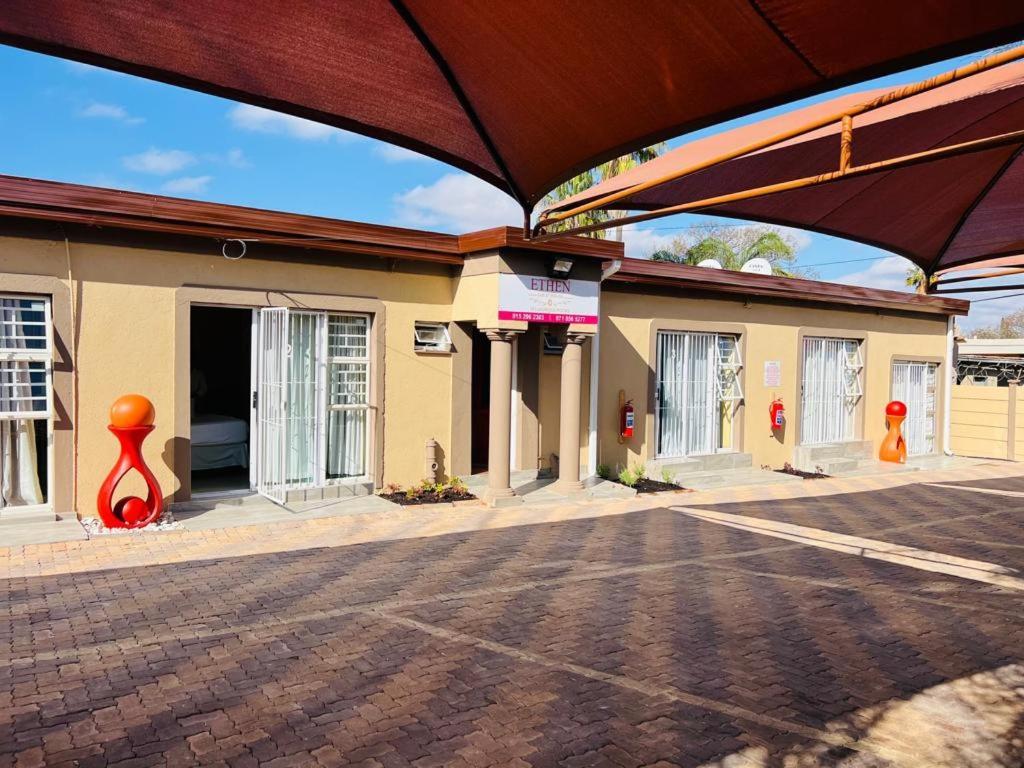Ethen Guesthouse 波罗克瓦尼 外观 照片