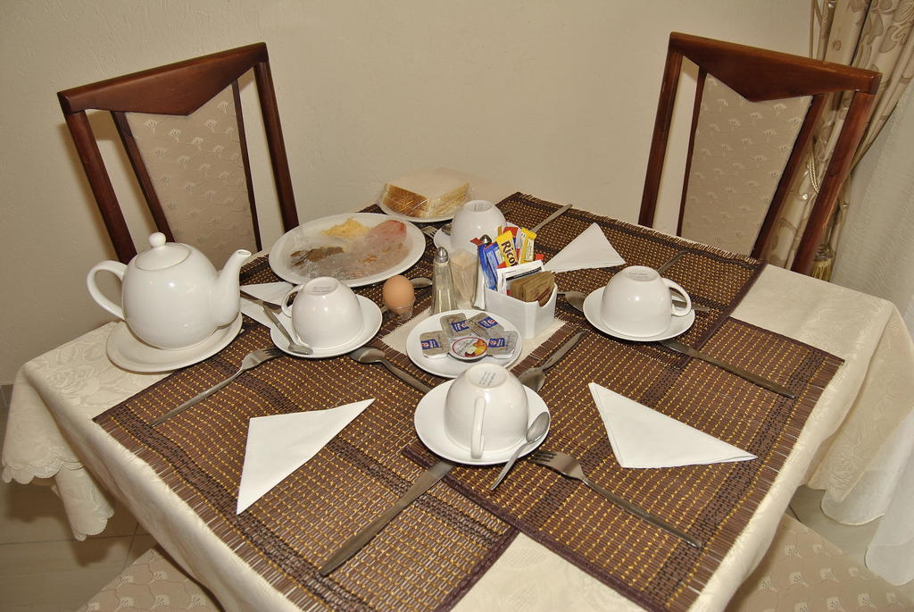 Ethen Guesthouse 波罗克瓦尼 外观 照片